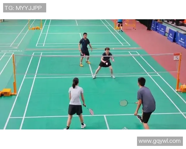 武汉羽毛球队耐力训练揭秘：如何在高强度比赛中保持最佳状态