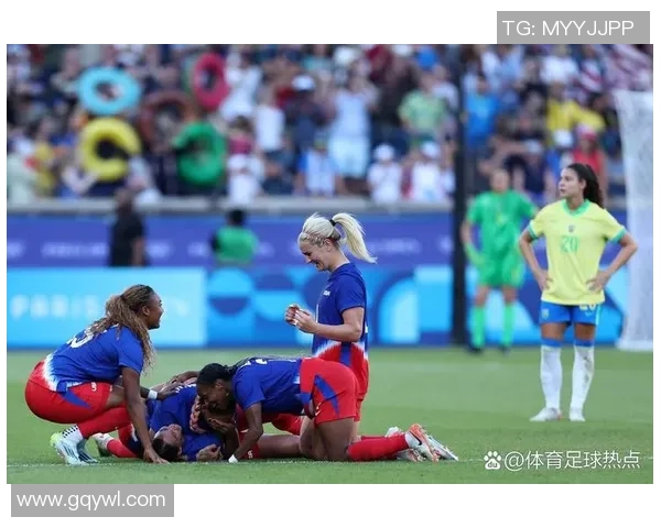 足球明星瞬间定格摄影师捕捉绿茵场上的辉煌时刻与激情瞬间